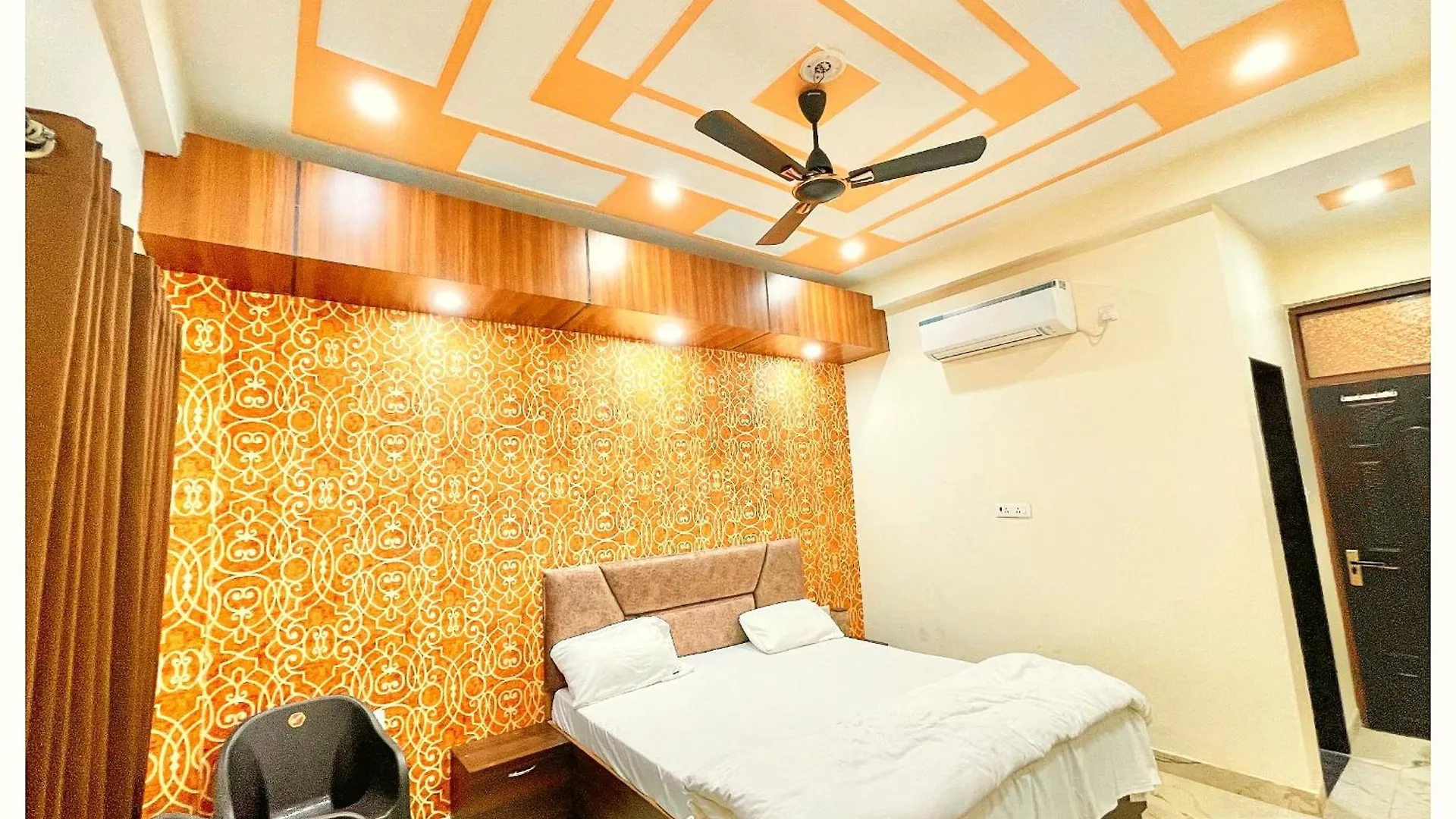 Hotel Premium Sama Palace Near Kashi Vishwanath Temple - A Top Rated Hotel Varanasi